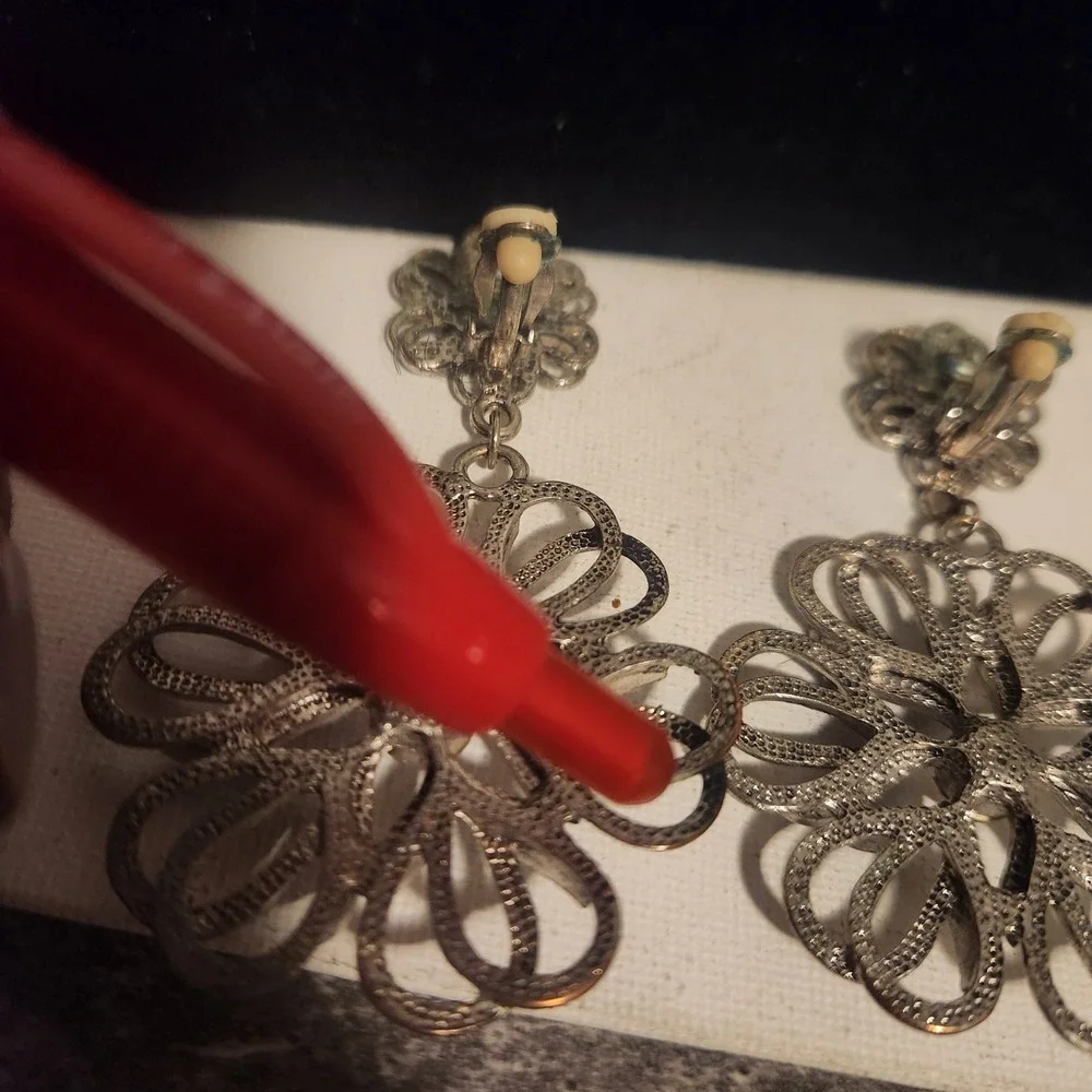 Vintage Silver Tone Tiered Floral Rhinestone Clip On Drop Statement Earrings‎